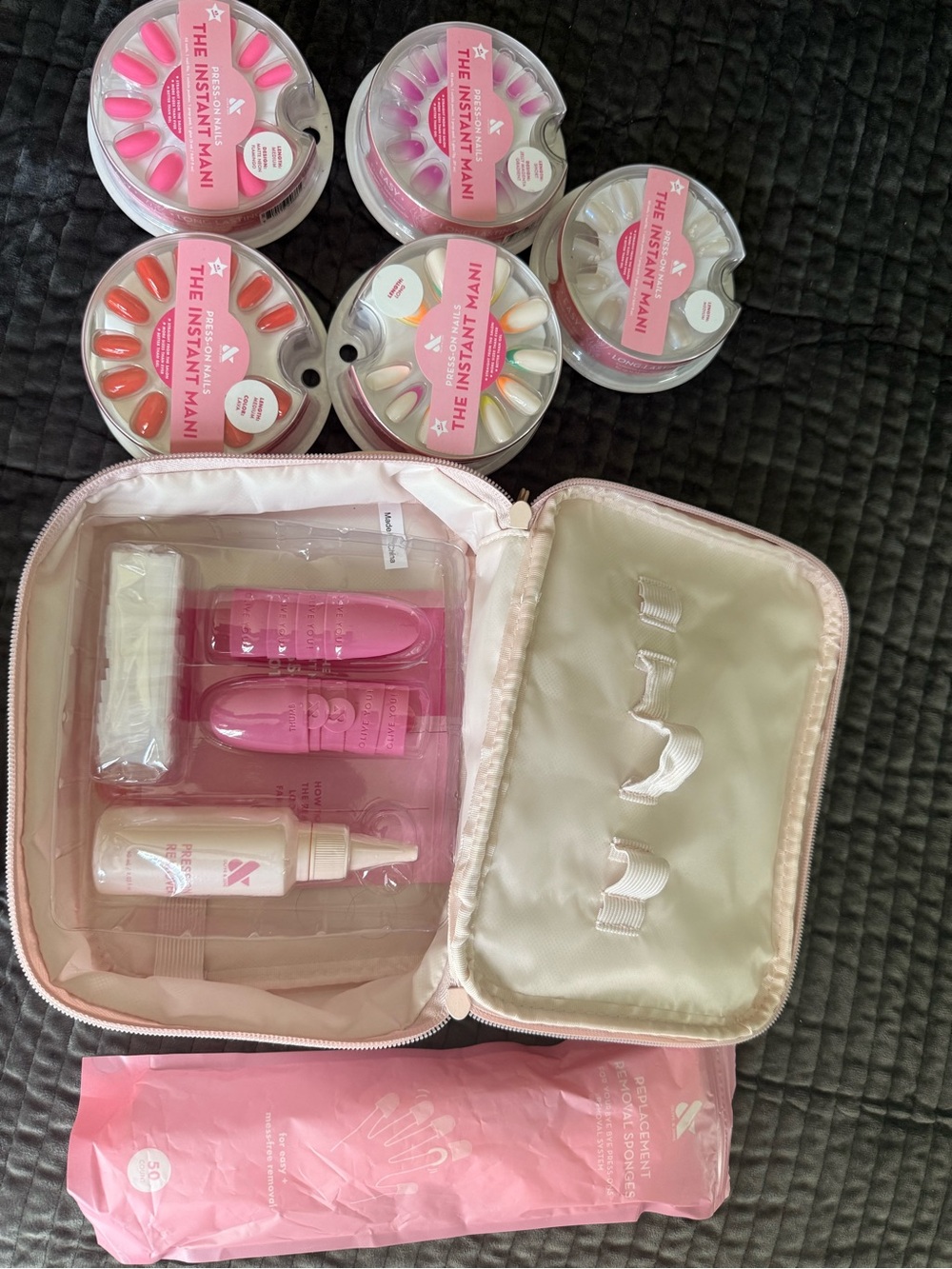 Olive and June The Instant Mani Pink Press-On Nail Kit with 5 unopened nail sets